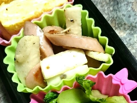 お弁当に☆長芋と魚肉ソーセージのマヨペッパー炒め